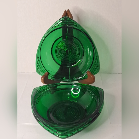 4 Anchor Hocking Emerald Green Triangle Serving Bowls - Set of 3 - Picture 2 of 5